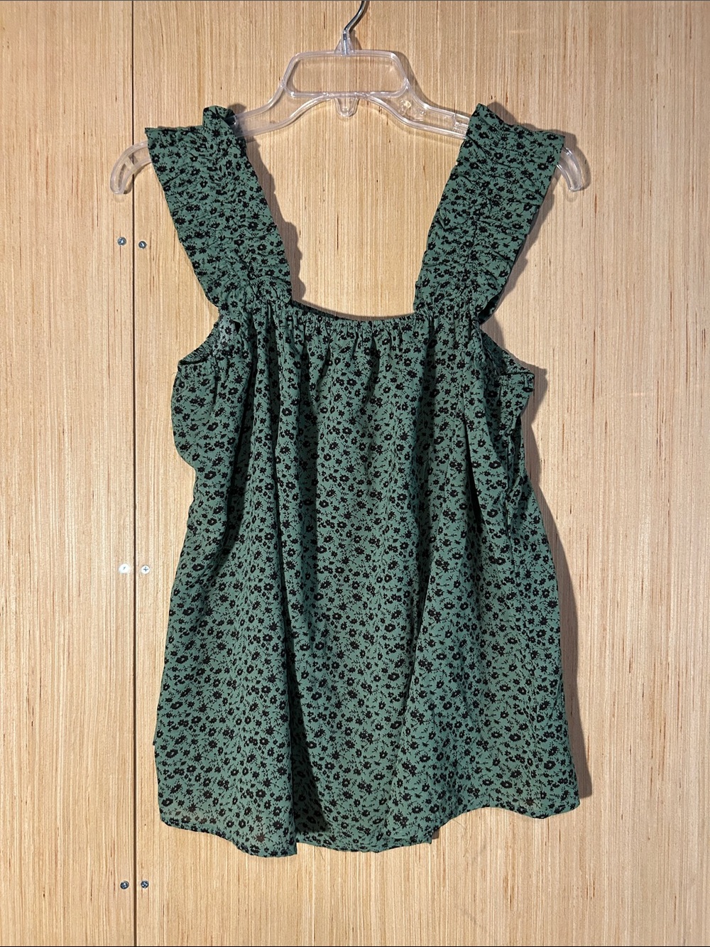 Green Floral Ruffled Strap Tank Top - Picture 3 of 3